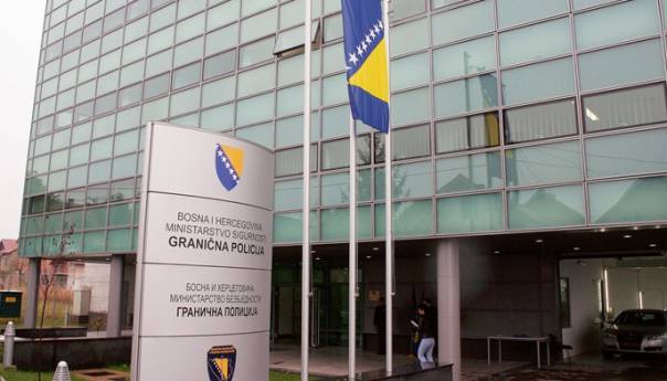 U Bosanskom Brodu uhapšeno pet službenika Granične policije