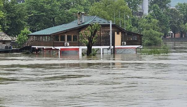 U Bosanskom Novom proglašeno stanje elementarne nepogode