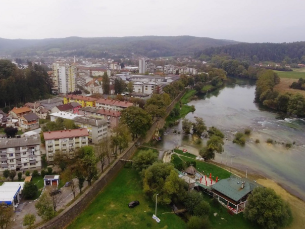 U Bosanskom Novom upisano je samo 12 prvačića Bošnjaka