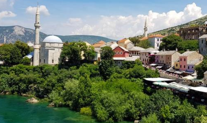 U Bosni malo do umjereno oblačno vrijeme, u Hercegovini sunčano