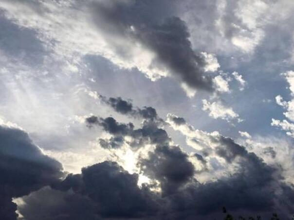 U Bosni oblačno, u Hercegovini pretežno sunčano