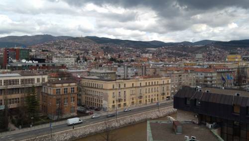 U Bosni pretežno oblačno, u Hercegovini sunčano