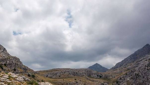 U Bosni pretežno oblačno, u Hercegovini umjerena naoblaka
