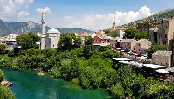 U Bosni umjereno oblačno, u Hercegovini pretežno sunčano