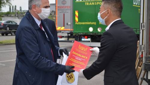 U Brčko iz Kine stiglo oko 4,5 tone zaštitne opreme