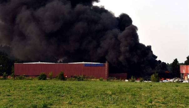 U Brčkom gori fabrika za proizvodnju plastike