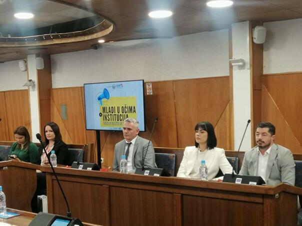 U Brčkom konferencija o poboljšanju položaja mladih u BiH