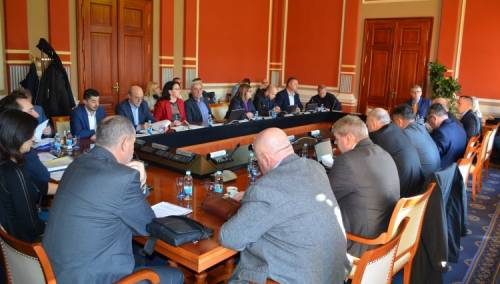 U Brčkom obustava rada vrtića, kraće radno vrijeme u kafićima i restoranima