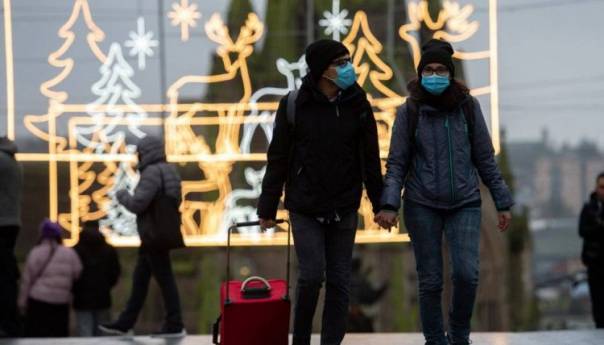 U Britaniji 'online druženja’, razmišlja se o totalnom lockdownu