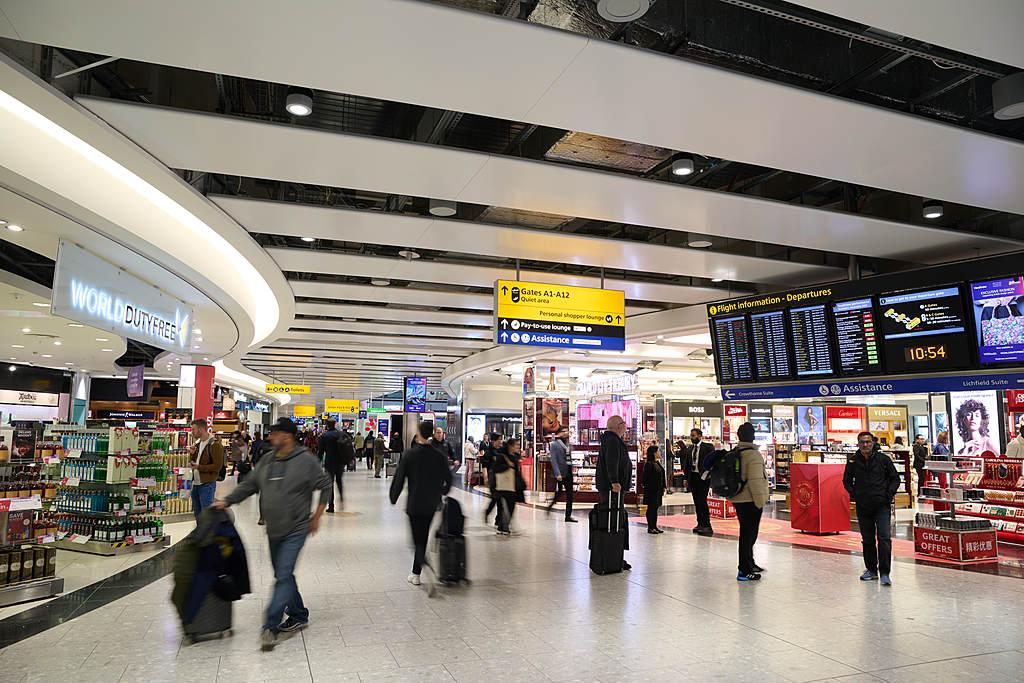 U Britaniji uhapšen muškarac: Izveo kibernetički napad na aerodrom?