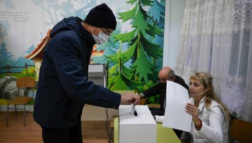 U Bugarskoj danas izbori, građani biraju predsjednika