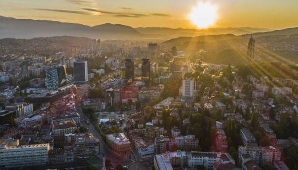 U centru Sarajeva napadnut i lakše povrijeđen službenik Sudske policije FBiH