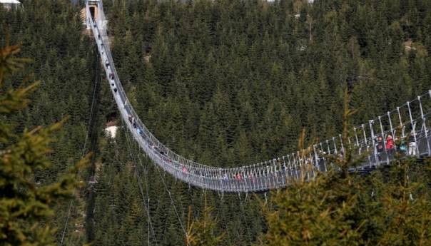 U Češkoj otvoren najduži viseći most na svijetu