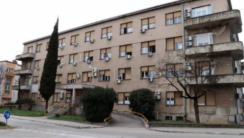 U 'covid bolnici' u Mostaru preminulo 28 osoba, među njima i 23-godišnjak