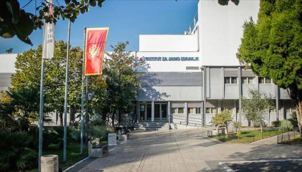 U Crnoj Gori 39 novooboljelih, preminula jedna osoba