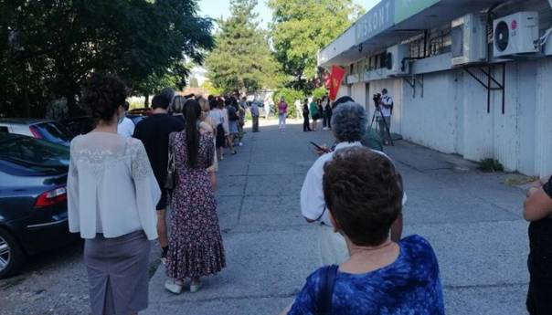 U Crnoj Gori do 11 sati glasalo 34,9 posto birača