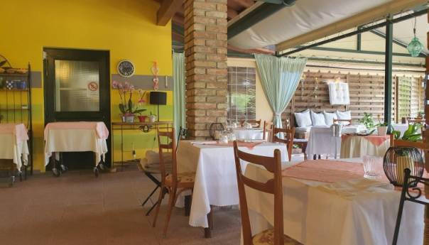 U Crnoj Gori povećan broj zaraženih, moguće zatvaranje restorana