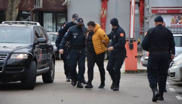 U Crnoj Gori pretresi na 30 lokacija