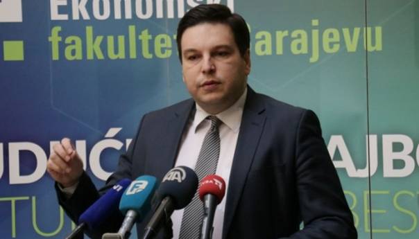 U Crnoj Gori se pokušava uspostaviti teokratska država na tlu Evrope
