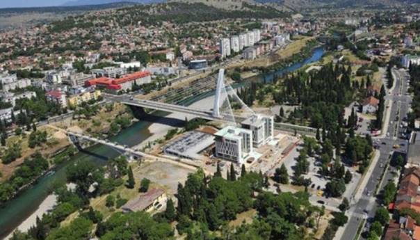 U Crnoj Gori zabrana kretanja od 22 sata, rad trgovina do 20 sati