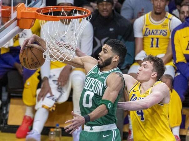 U derbiju večeri NBA lige Boston prekinuo seriju Lakersa
