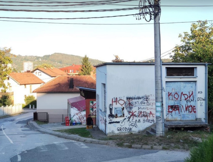 U dobojskom naselju Orašje grafiti 'Nož, žica' i 'Kolji balije'