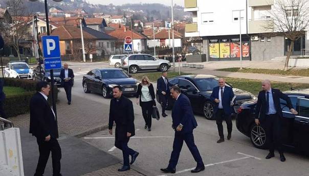 U Doboju sastanak SNSD-a i Osmorke