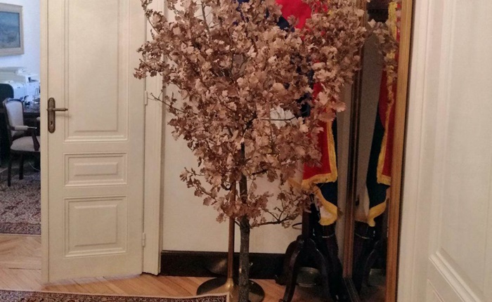 U Dodikov kabinet tradicionalno unesen badnjak