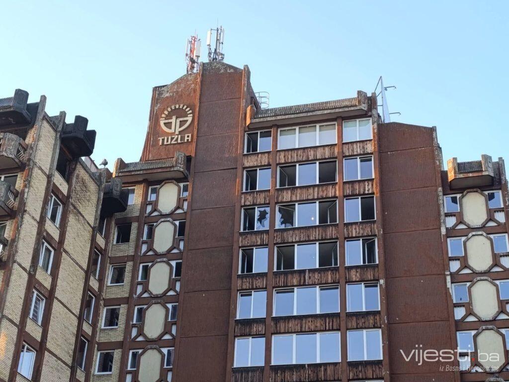 U Domu penzionera u Tuzli 11 mrtvih, 35 povrijeđenih