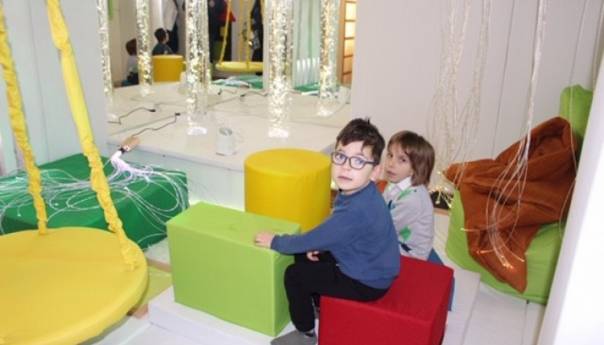 U Domu zdravlja u Rogatici otvorena senzorna soba za djecu s poteškoćama