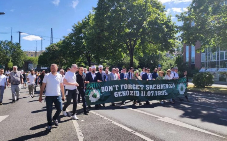 U Dortmundu održan Marš mira u znak sjećanja na genocid u Srebrenici
