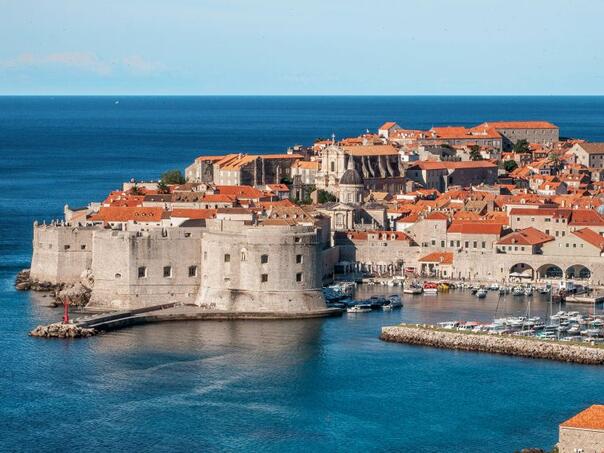 U Dubrovniku uhapšeni muškarci iz BiH zbog veličanja zločinca Mladića