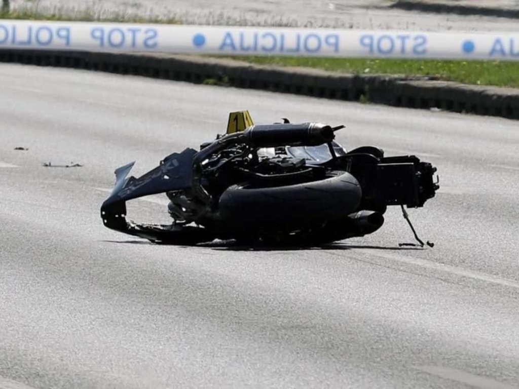 U dvije nesreće stradali pješak i motorista