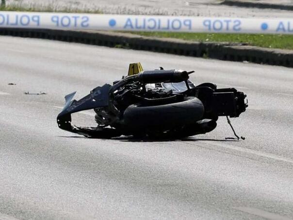 U dvije nesreće stradali pješak i motorista