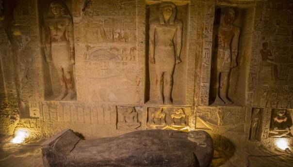 U Egiptu pronađeno više od 100 netaknutih sarkofaga