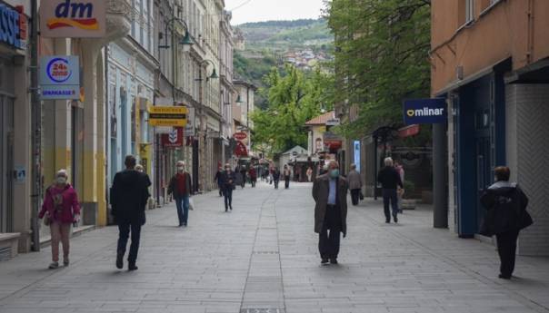 U FBiH okupljanja do 50 ljudi u zatvorenom i 100 na otvorenom prostoru