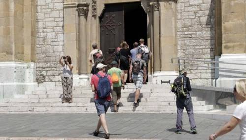 U FBiH u junu 57.769 turista; 51,3 posto više nego u maju