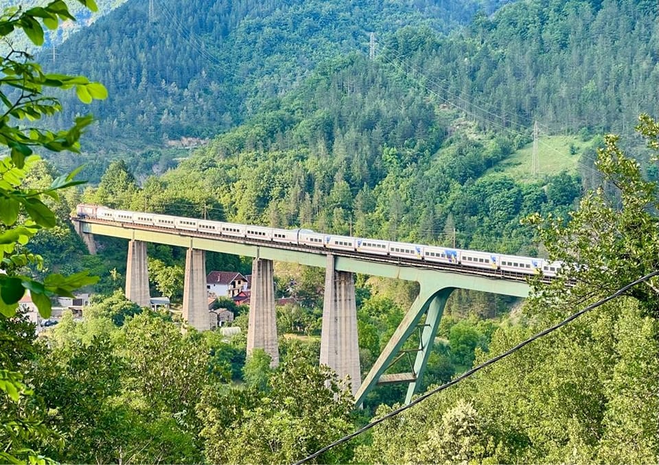 U FBiH željeznicom u drugom kvartalu 2023. prevezeno skoro 96 hiljada putnika