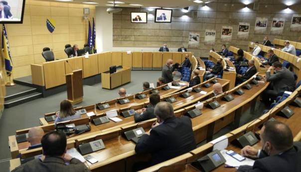 U Federaciji BiH na snagu stupa Zakon o roditeljima njegovateljima