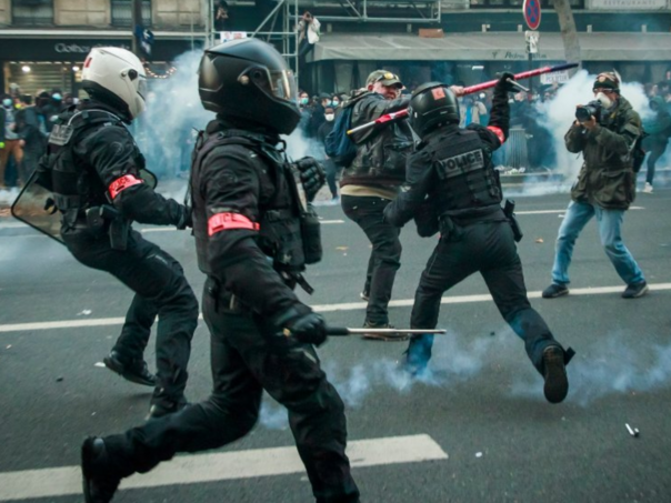 U Francuskoj bi sutra mogao izbiti haos: Mobilizovano 80.000 žandarma