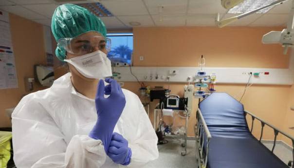 U Francuskoj broj mrtvih skočio na 120