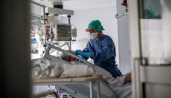 U Francuskoj preminulo hiljadu ljudi za 24 časa