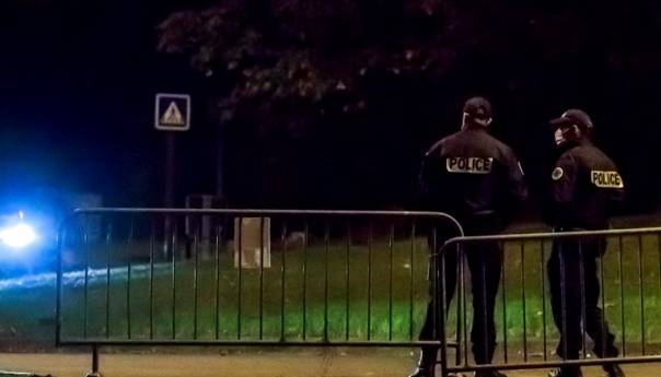 U Francuskoj ubijena tri policajca