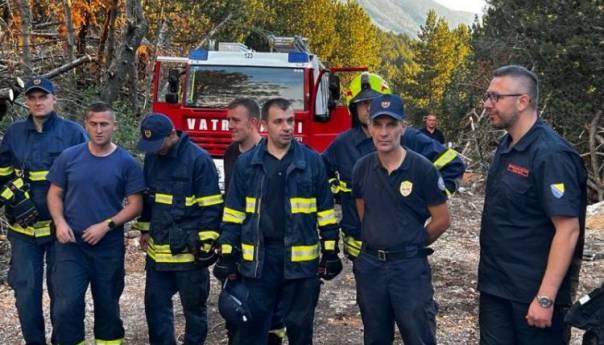 U gašenju požara na Blidinju pomažu i vatrogasci KS