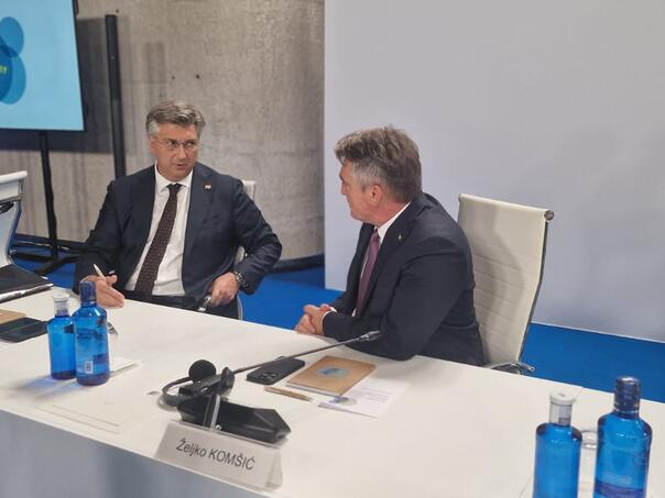 U Granadi se sastali Komšić i Plenković