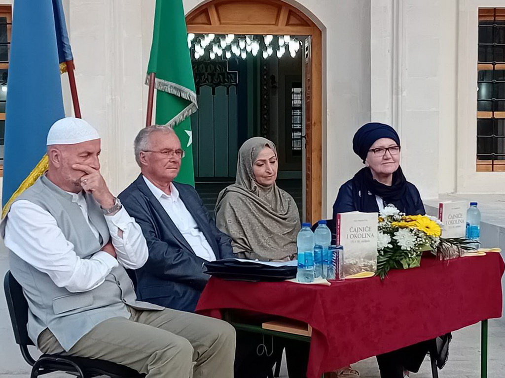 U haremu džamije Sinan-bega Boljanića u Čajniču promovirana knjiga "Čajniče i okolina 15. i 16. stoljeće"