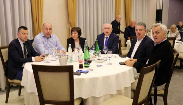 U HDZ-u BiH zadovoljni izlaznošću, odluku Schmidta još ne žele komentirati