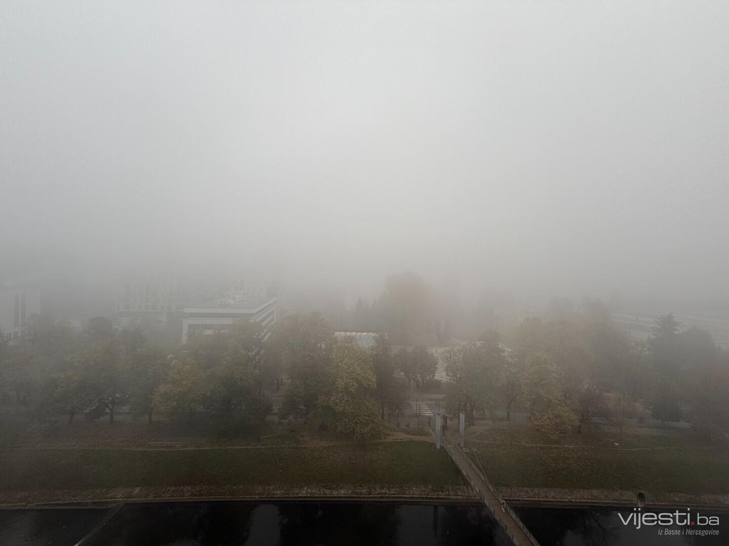 U Hercegovini i na jugozapadu Bosne uglavnom sunčano, u ostatku zemlje magla