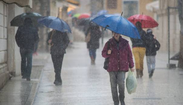 U Hercegovini jutros kiša, snijeg zabilježen u Bosni