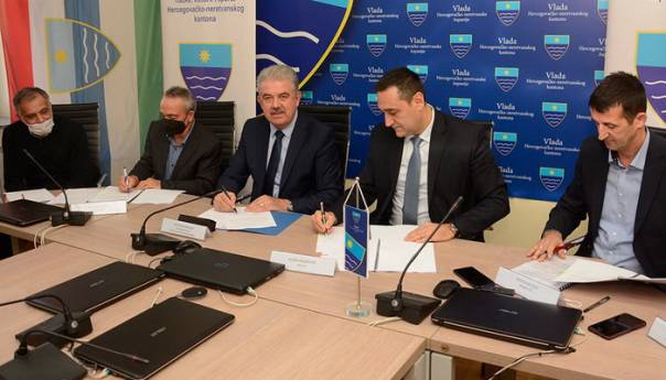 U HNK potpisan kolektivni ugovor za oblast osnovnog obrazovanja